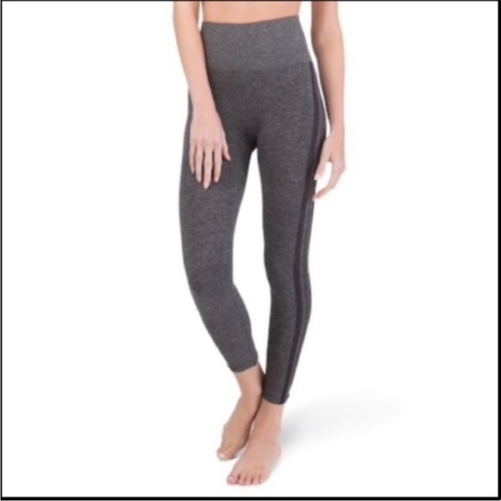 ⭐️ $5 ASSETS Red Hot Label By Spanx Grey Marl Black Stripe Size Large